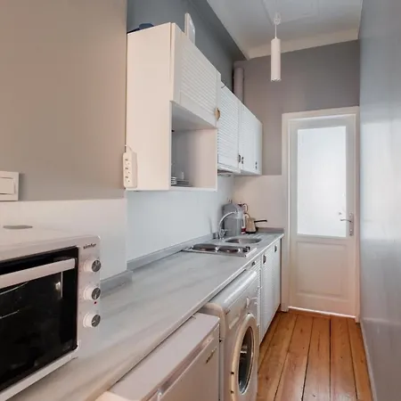 Rustic Stone Flat 5 Min To Taksim Square اسطنبول