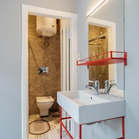 Rustic Stone Flat 5 Min To Taksim Square *