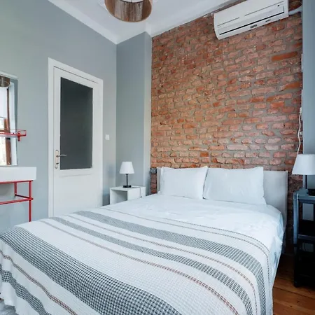 Rustic Stone Flat 5 Min To Taksim Square
