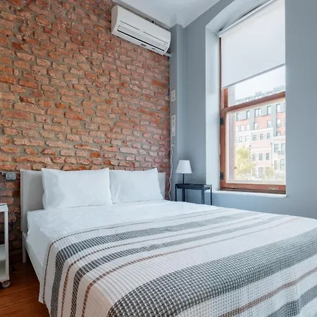 Rustic Stone Flat 5 Min To Taksim Square