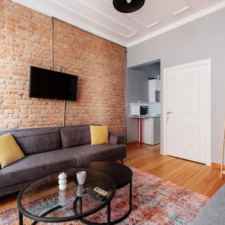 Rustic Stone Flat 5 Min To Taksim Square * اسطنبول